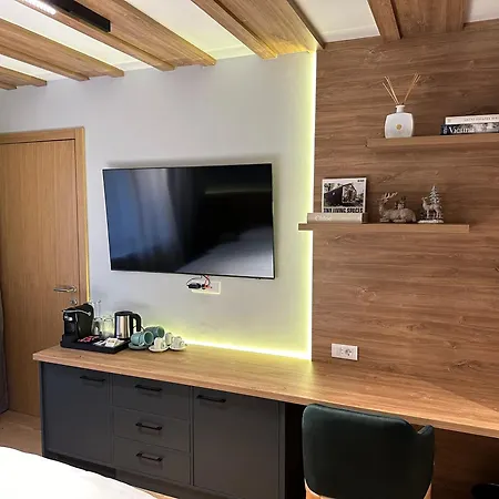 D242 & D243 In Vucko Apartman *